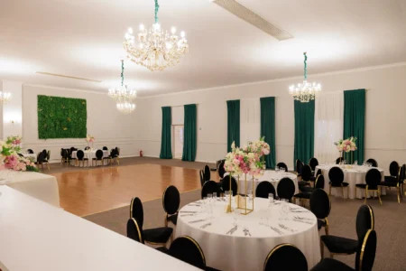 Aranjament mese botez salon Vert Charmante