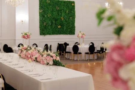 Aranjament mese botez salon Vert Charmante