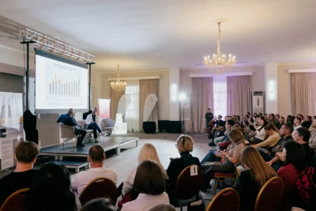 Dansul mirilor la nunta by Aurrum Palace