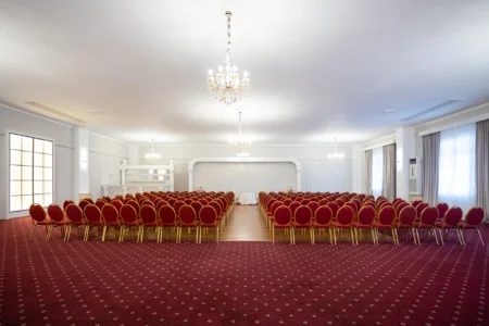 Iluminare naturala pentru conferinte de zi