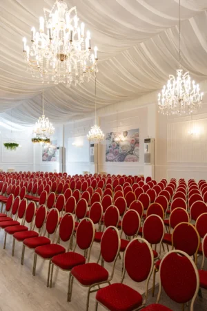 Sala de conferinte cu 1500 de locuri